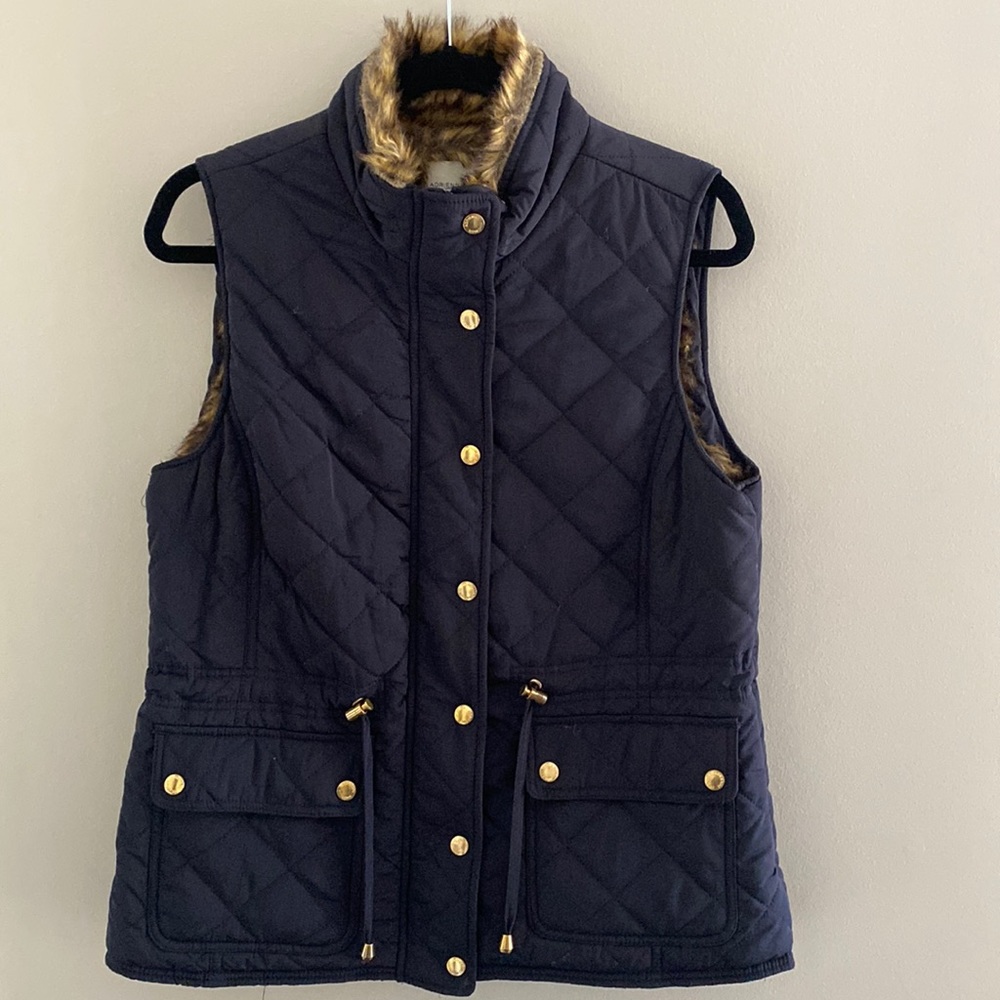 Adrienne Vittadini | Vest Black Quilted With Faux Fur gold snaps and zipper, M.